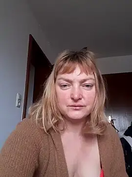 LiluLiluLilu online show from November 2025 09:56:02 AM