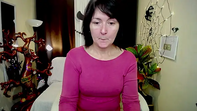 VivianGuchih online show from October 2025 06:01:02 AM