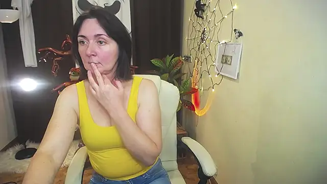 VivianGuchih online show from October 2025 11:55:02 AM