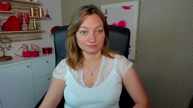 Snapshot of angelaSamt chatting on June 2026 05:52:02 AM angelaSamt online show from June 2026 05:52:02 AM