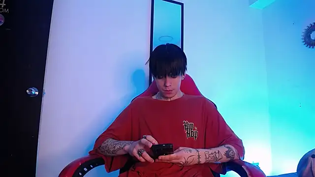 Anhonymus  online show from November 2025 03:39:02 AM