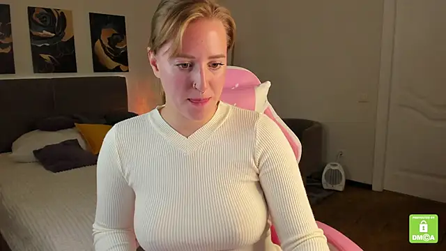 Snapshot of Alice_Cire chatting on September 2025 09:42:02 AM Alice Cire online show from September 2025 09:42:02 AM