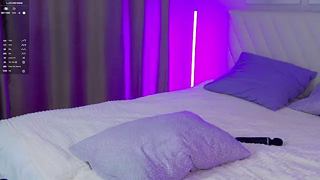 Snapshot of Alice_Cire chatting on October 2025 07:39:02 AM Alice Cire online show from October 2025 07:39:02 AM