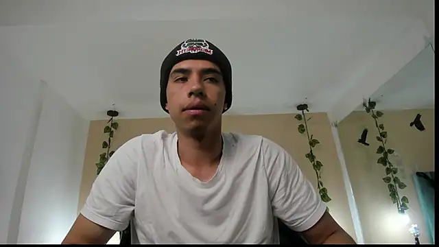 Muscle Scott online show from October 2025 12:30:01 PM