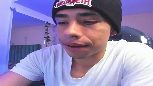 Muscle Scott online show from November 2025 12:41:02 PM