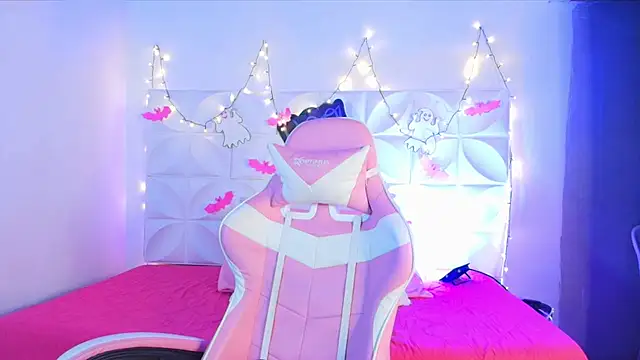 Snapshot of Abril1_gh chatting on October 2025 10:43:02 AM Abril1 gh online show from October 2025 10:43:02 AM