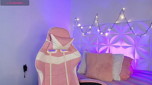 Snapshot of Abril1_gh chatting on November 2025 11:21:01 AM Abril1 gh online show from November 2025 11:21:01 AM