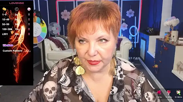 Snapshot of Kira_Kenett chatting on October 2025 06:06:02 PM Kira Kenett online show from October 2025 06:06:02 PM