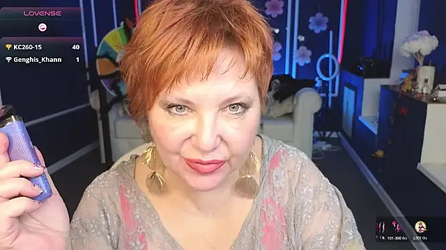 Snapshot of Kira_Kenett chatting on October 2025 04:57:01 PM Kira Kenett online show from October 2025 04:57:01 PM