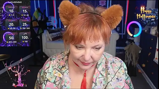 Snapshot of Kira_Kenett chatting on October 2025 12:50:02 PM Kira Kenett online show from October 2025 12:50:02 PM