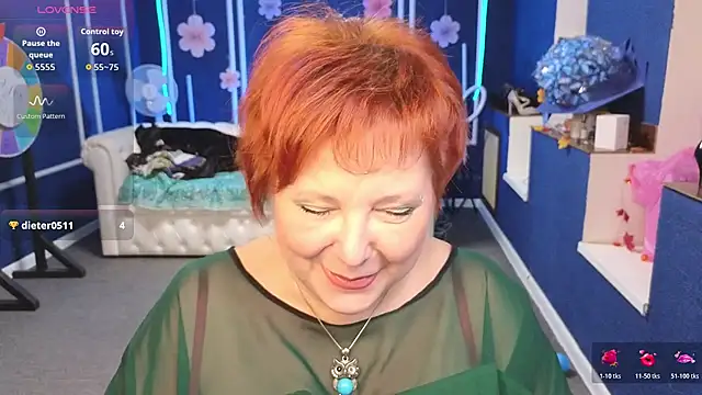 Snapshot of Kira_Kenett chatting on December 2025 07:24:01 AM Kira Kenett online show from December 2025 07:24:01 AM