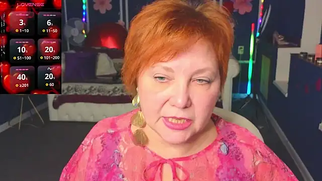 Kira Kenett online show from February 2026 07:11:01 PM