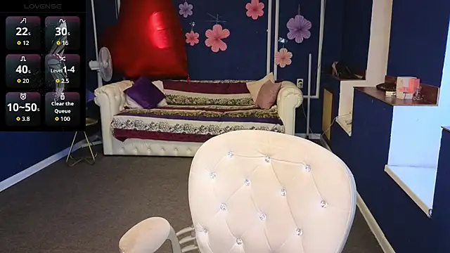 Snapshot of Kira_Kenett chatting on May 2026 06:32:03 AM Kira Kenett online show from May 2026 06:32:03 AM