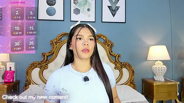 HatsaJones online show from February 2026 04:08:01 AM