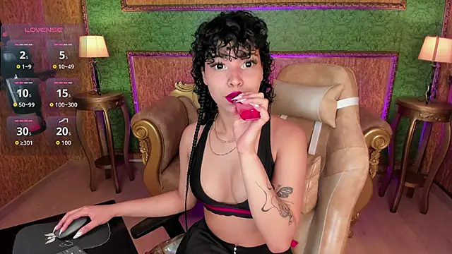 DaniCollinn  online show from October 2025 08:10:01 PM