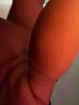 Snapshot of dmmeformerch chatting on February 2026 06:48:01 PM dmmeformerch online show from February 2026 06:48:01 PM