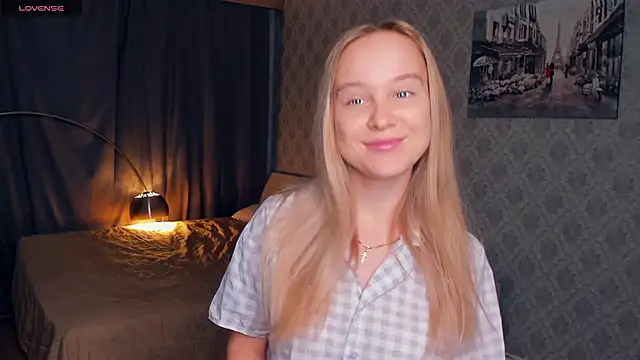 SoonMoor online show from November 2025 06:09:02 PM