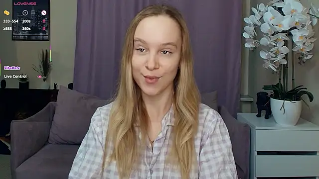 SoonMoor online show from March 2026 07:20:02 PM