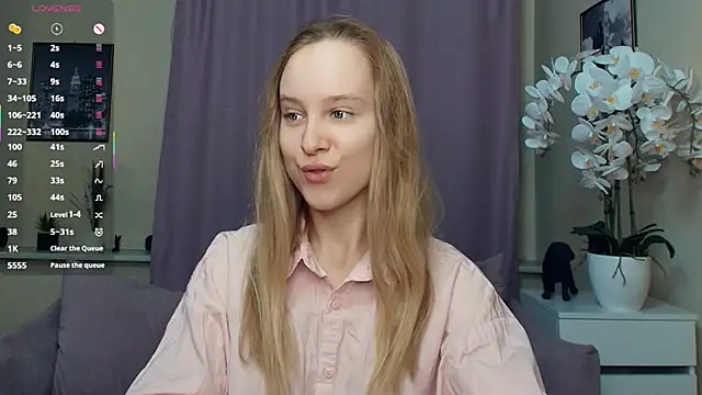 SoonMoor online show from March 2026 06:34:01 PM