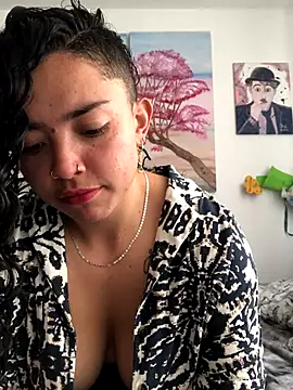 Paris 11 online show from November 2025 04:18:01 PM