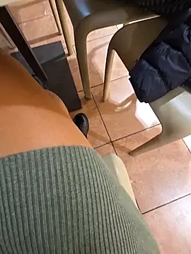 Snapshot of sexy7883 chatting on October 2025 07:54:02 AM sexy7883 online show from October 2025 07:54:02 AM