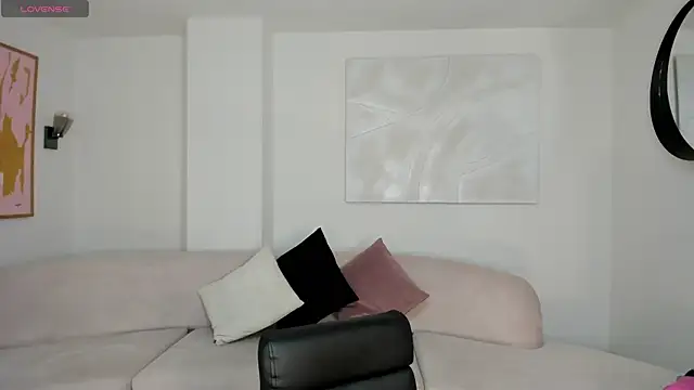 LaurentConnor online show from October 2025 11:26:02 PM