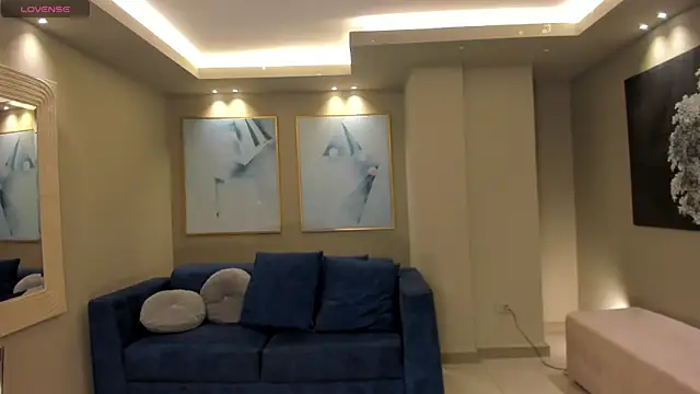 Snapshot of MayaMoretti_ chatting on February 2026 04:31:01 AM MayaMoretti online show from February 2026 04:31:01 AM