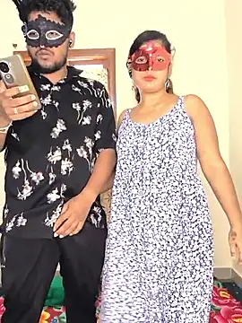 Snapshot of Family02 chatting on September 2025 09:20:02 AM Family02 online show from September 2025 09:20:02 AM