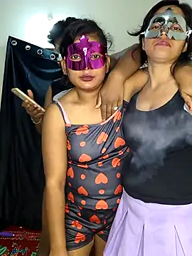 Snapshot of Family02 chatting on September 2025 05:02:02 PM Family02 online show from September 2025 05:02:02 PM