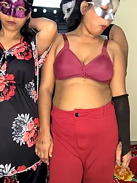 Snapshot of Family02 chatting on October 2025 07:42:01 AM Family02 online show from October 2025 07:42:01 AM