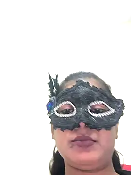 Snapshot of Family02 chatting on December 2025 06:32:01 AM Family02 online show from December 2025 06:32:01 AM