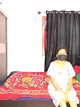 Family02 online show from February 2026 03:10:01 AM