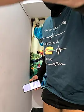 Family02 online show from March 2026 05:07:02 PM