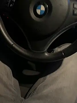 elox33 online show from April 2026 07:06:02 PM