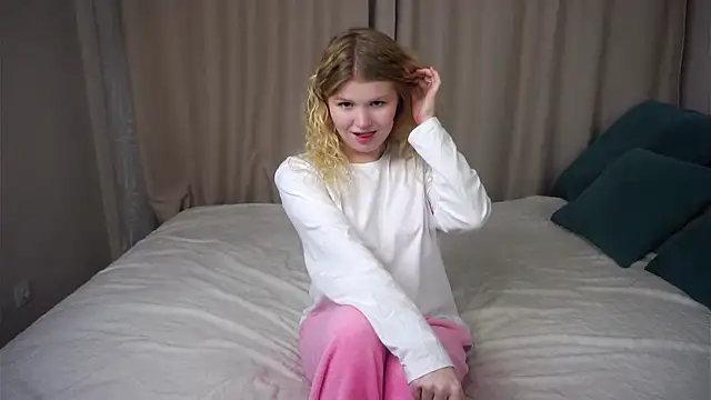 Snapshot of ShontaWasilko chatting on September 2025 08:12:02 PM ShontaWasilko online show from September 2025 08:12:02 PM