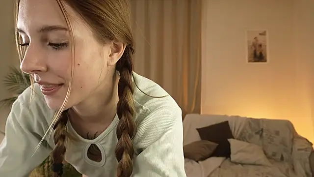 Vegas V online show from November 2025 01:44:01 PM