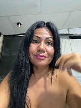 Nair Hot77 online show from October 2025 01:39:01 AM