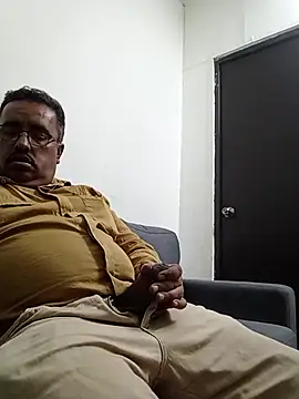 Snapshot of HomHot47 chatting on November 2025 02:33:02 AM HomHot47 online show from November 2025 02:33:02 AM