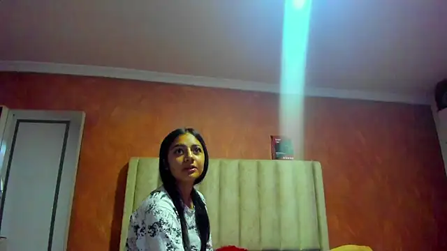 Snapshot of Naomi_205 chatting on November 2025 02:22:02 AM Naomi 205 online show from November 2025 02:22:02 AM