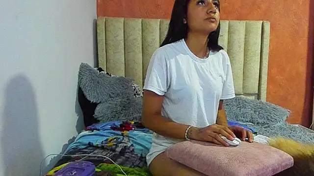 Snapshot of Naomi_205 chatting on December 2025 04:28:02 AM Naomi 205 online show from December 2025 04:28:02 AM