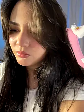 Angeldusttt online show from November 2025 05:48:01 PM