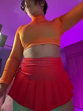 Angeldusttt online show from April 2026 08:47:01 PM