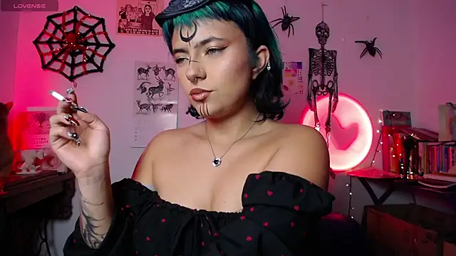 AlmaNanax online show from October 2025 02:04:02 AM