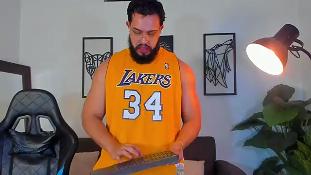 Justin kingX7 online show from June 2026 12:50:01 AM