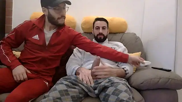 Amicisegreti online show from January 2026 06:40:01 AM