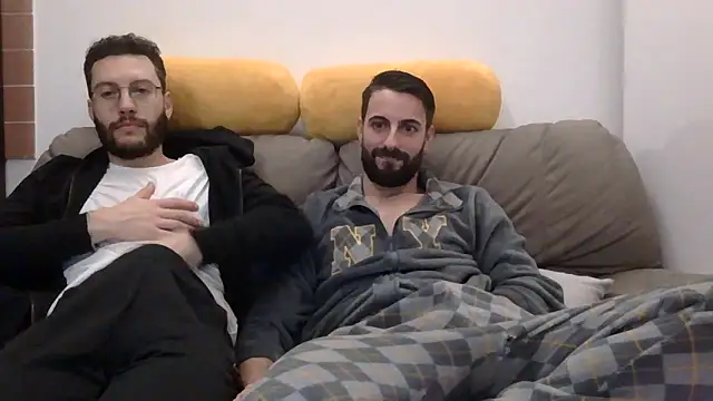 Amicisegreti online show from March 2026 09:55:01 PM