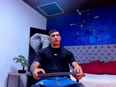 Snapshot of adrian_ray chatting on September 2025 12:21:01 AM adrian ray online show from September 2025 12:21:01 AM