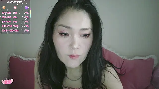 Snapshot of Sofia-sakura chatting on December 2025 10:26:01 PM Sofia-sakura online show from December 2025 10:26:01 PM