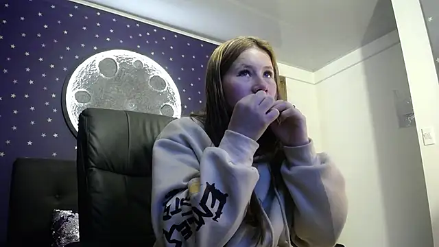 Olivia11  online show from September 2025 12:16:01 PM