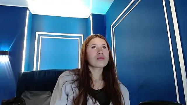 Olivia11  online show from September 2025 03:25:01 PM